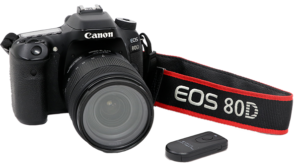 Canon 80d camera with selfie trigger